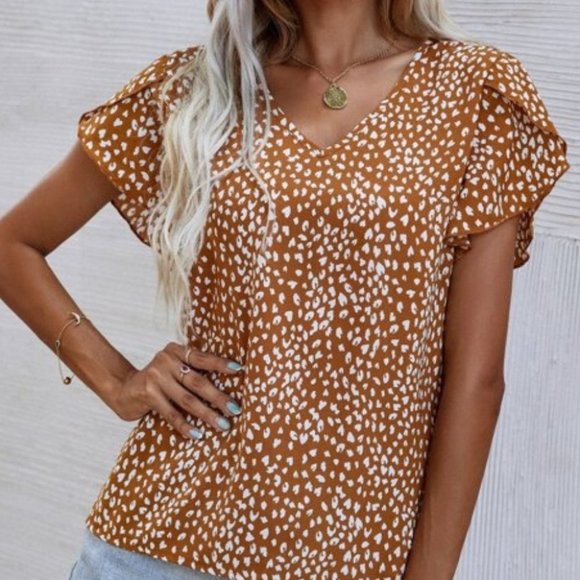 Leopard Print Butterfly Sleeve Blouse - Picture 2 of 6